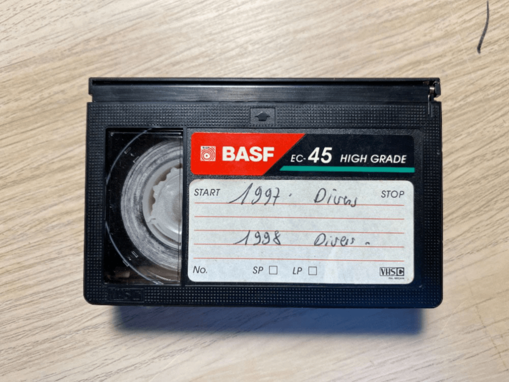 Comment reconnaître ses cassettes vidéo ? - Family Movie